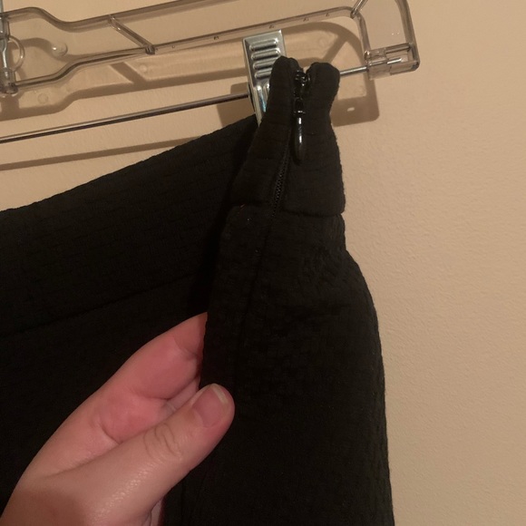 Black Loft Riviera shorts with scalloped edge - Picture 5 of 8